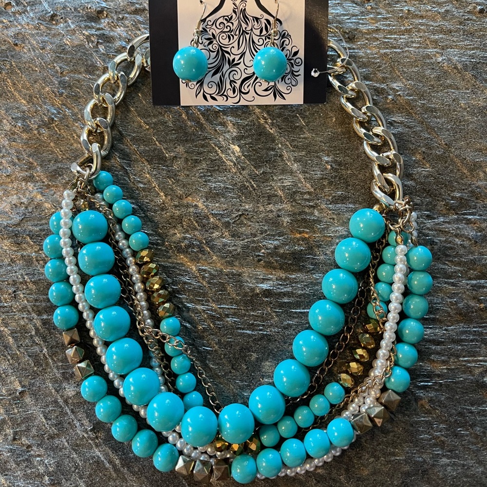 Twisted Layered Bead Statement Necklace - Picture 3 of 9